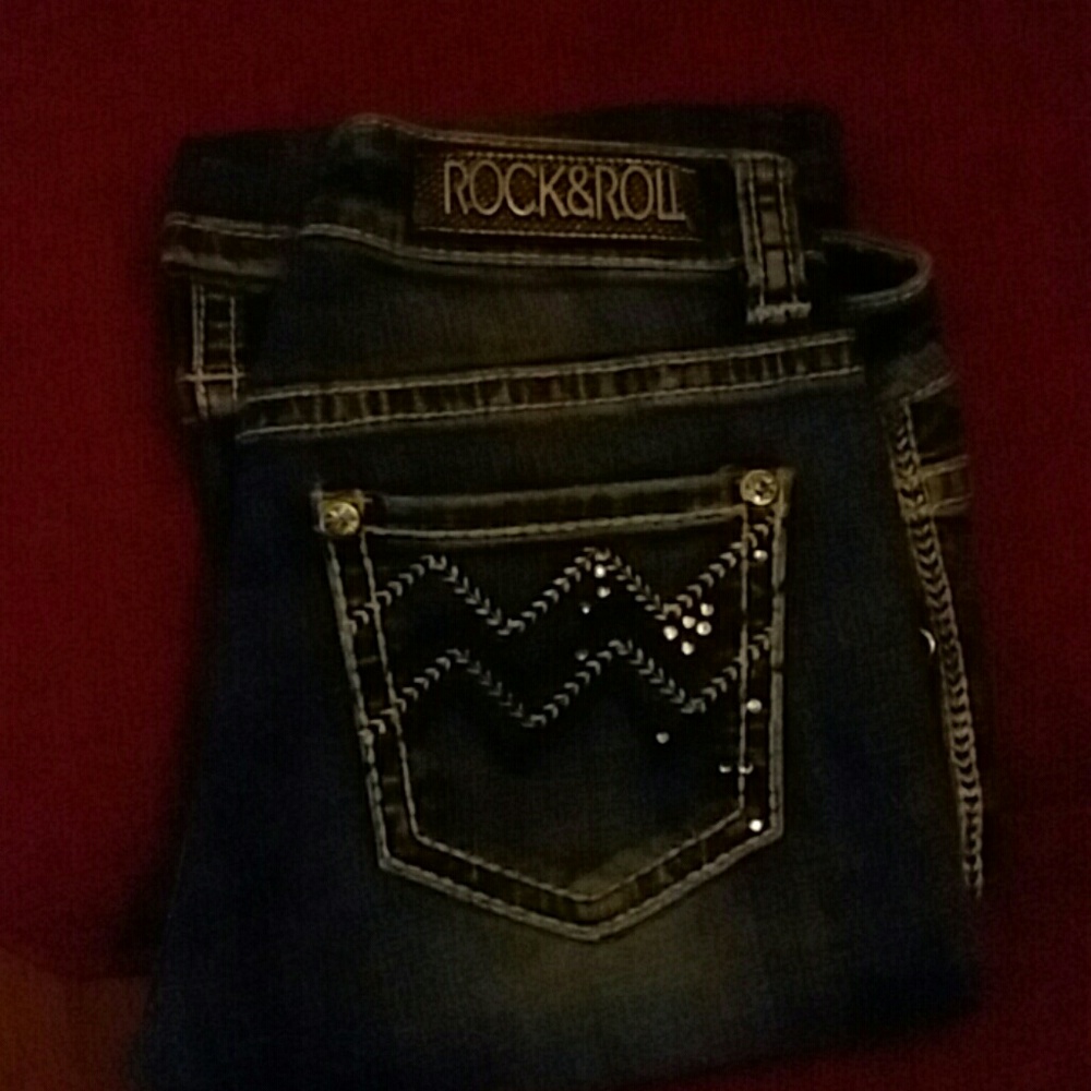 Rock and roll cowgirl,  blue jeans
